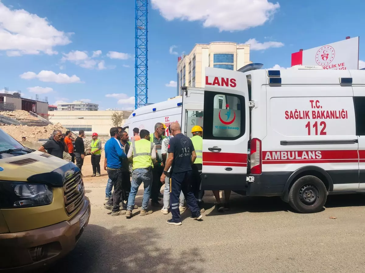 Vinçten Düşen Operatör ve Yaralı İşçi Hastanede