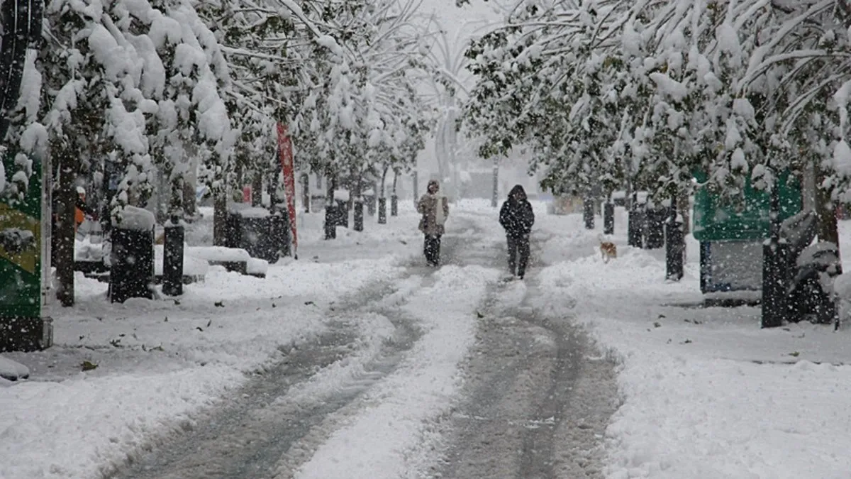 SON DAKİKA… Meteoroloji ve AFAD 25 il için sarı, 13 il için turuncu alarm verdi! İşte yeni hava durumu raporu: Sağanak ve kar yağışı…